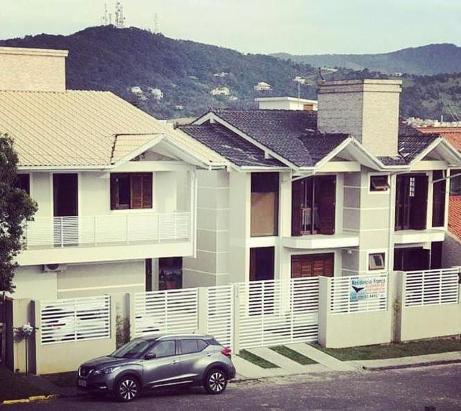 Апартаменты Residencial Franca Гаропаба Экстерьер фото